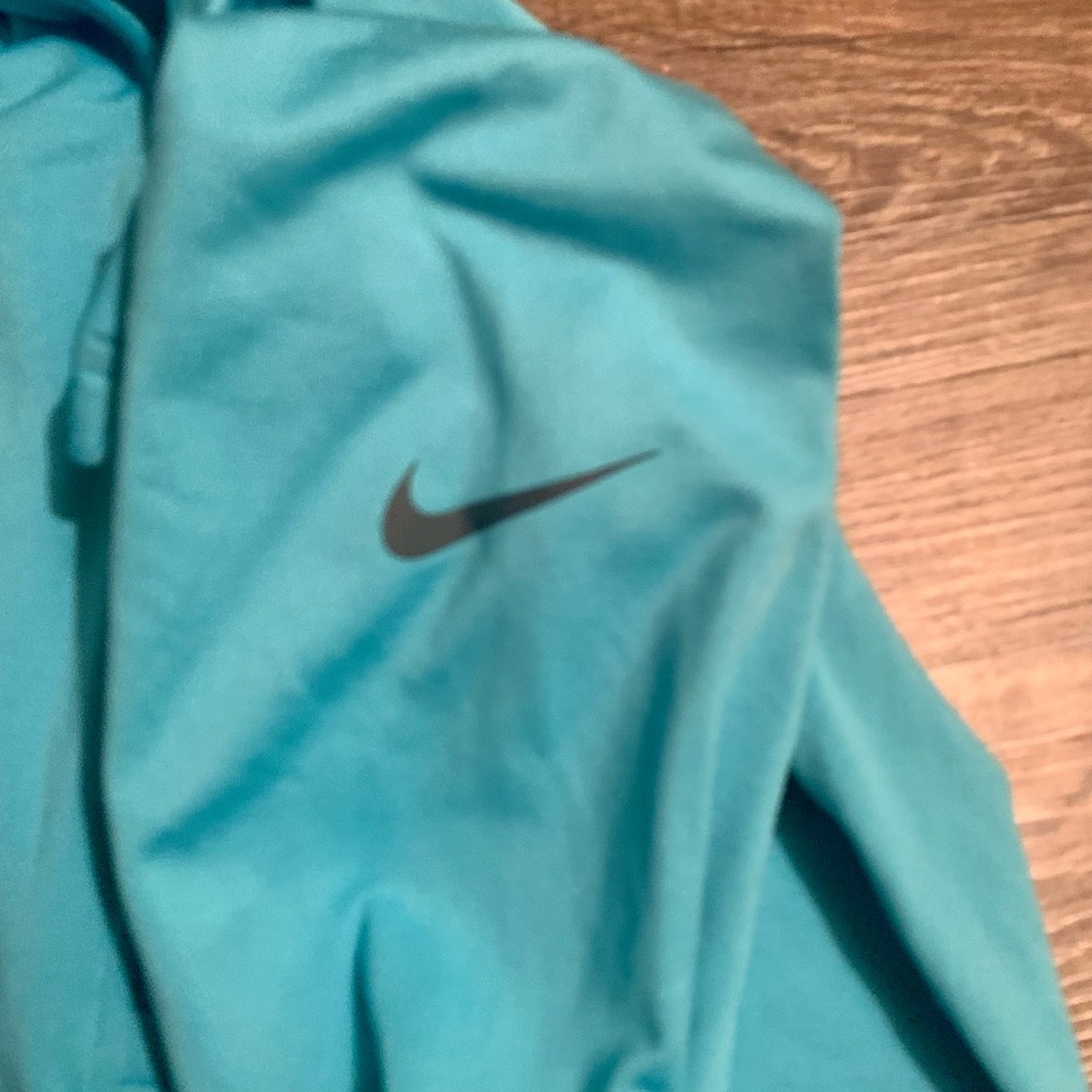 Nike active jacket - Picture 2 of 3